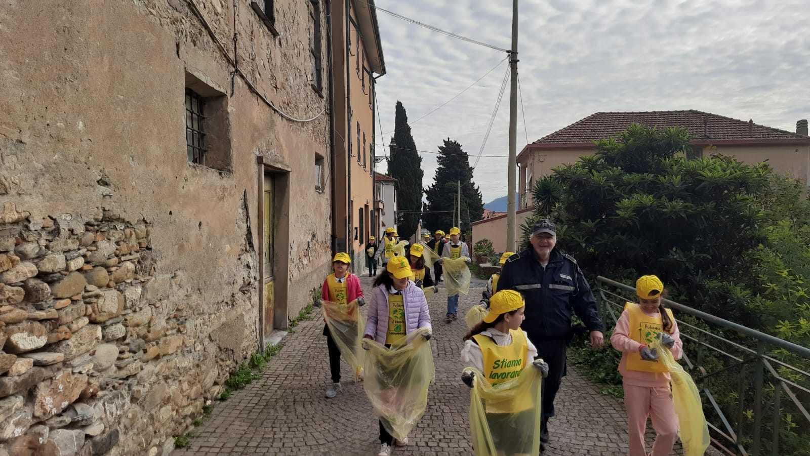 “Puliamo il mondo 2024″: tappa con le scuole di Ortovero